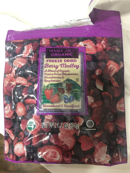 Trader Joe’s Freezedriedberrymedley