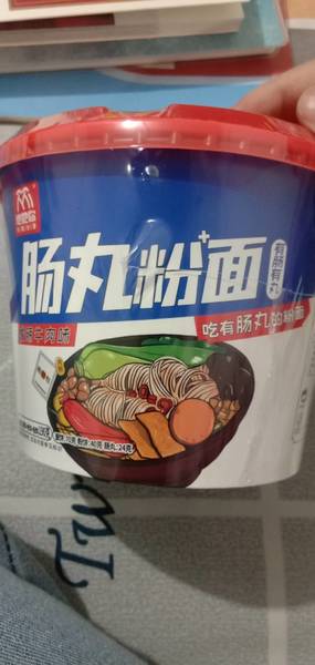 他她你 肠丸粉面酸辣牛肉味