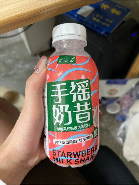 简小苏 草莓奶昔420ml