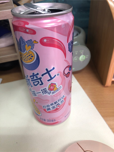 屈臣氏 新奇士百香果紫苏味果冻汽水300mL