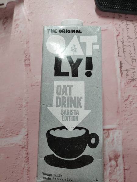 欧力上海 OATLY咖啡大师燕麦奶