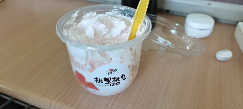 711 桃里桃气抱抱杯蛋糕