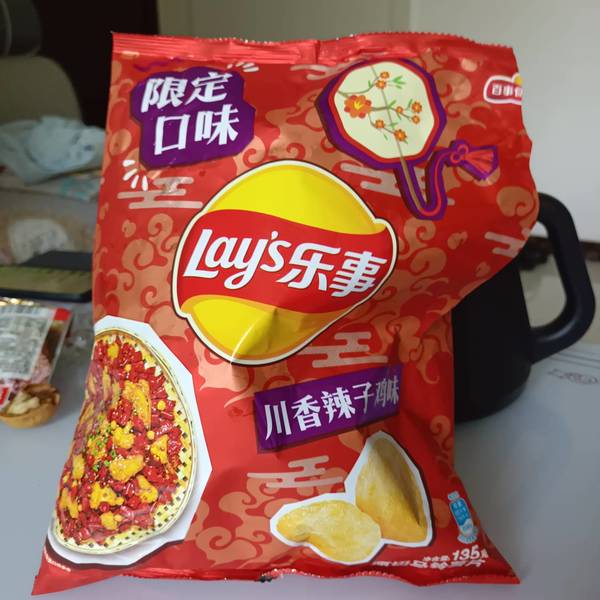 Lays<em>乐事</em> <em>乐事</em>川香辣子鸡味135克