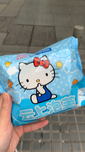 罗森 HelloKitty云上泡芙原味