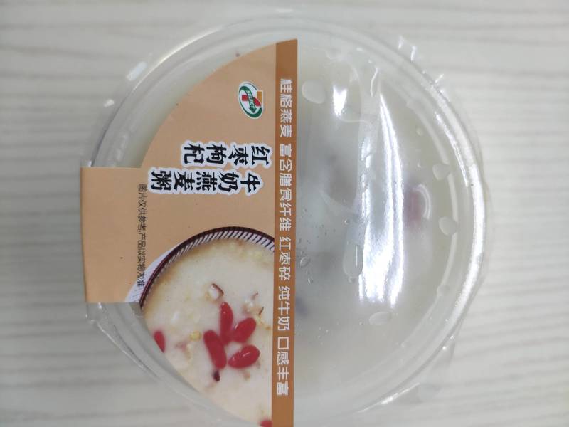 711 红枣枸杞牛奶燕麦粥