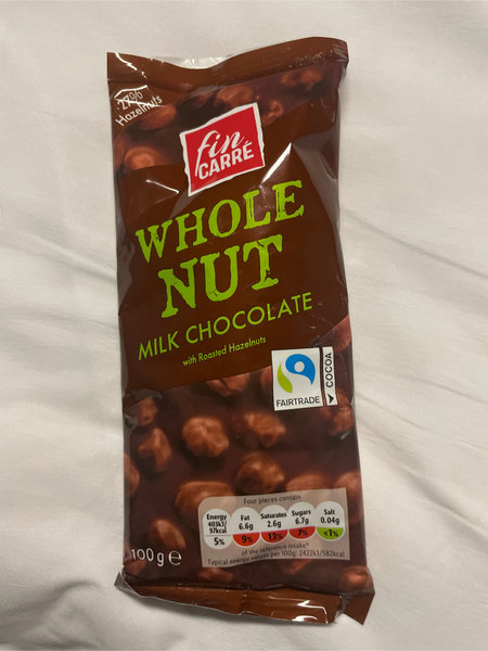 fin <em>carre</em> Wholenutmilkchocolate