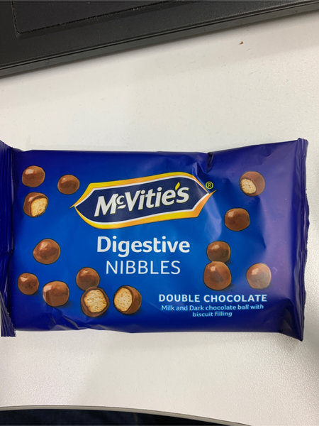 McVities<em>麦<em>维他</em></em> <em>麦维</em><em>他<em>巧粒</em></em><em>脆脆</em><em>芯</em>双重<em>巧<em>克</em>力</em><em>球</em><em>礼盒</em>222<em>克</em>