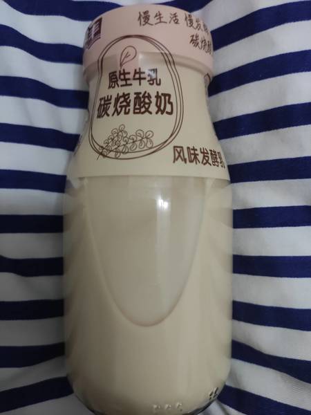 梁丰 原生牛乳炭烧酸奶