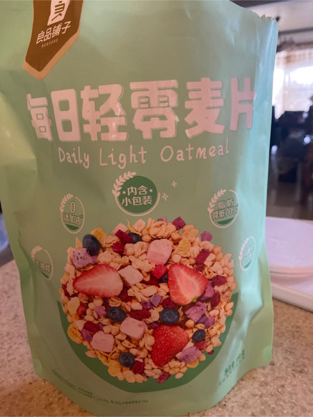 良品铺子 每日<em>轻零</em><em>麦片</em>180g