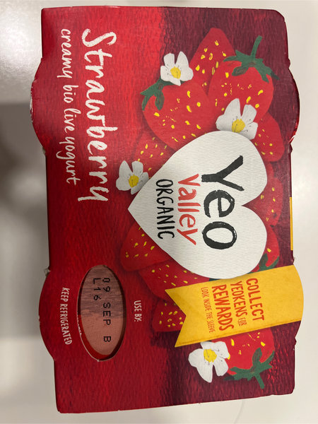 Yeo Valley Organic Strawberrycreamybioliveyogurt