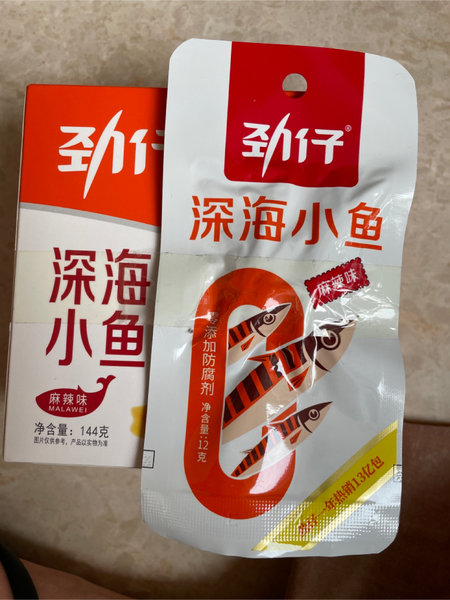 劲仔 12g0添加深海小鱼麻辣味