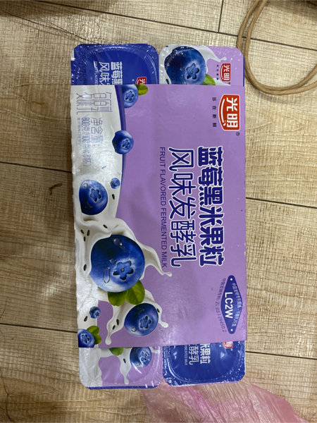 光明 蓝莓黑米果粒风味发酵乳 100g*8