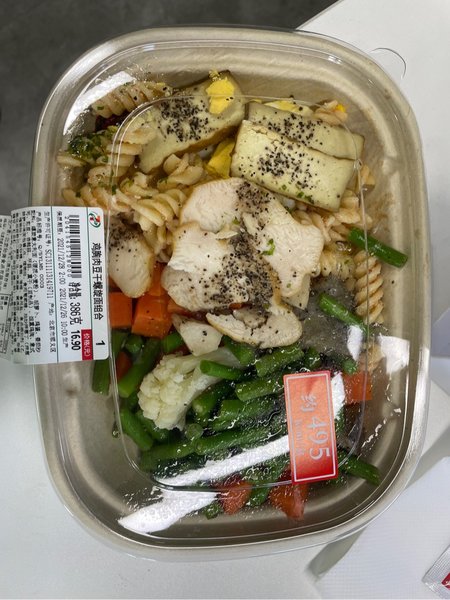 711 鸡胸肉豆干螺旋面组合