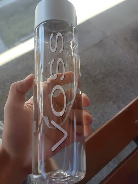 Voss 芙丝饮用天然矿泉水