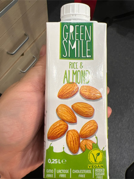 绿色微笑GREENSMILE 绿色微笑牌<em>杏仁</em><em>大米</em><em>饮料</em>