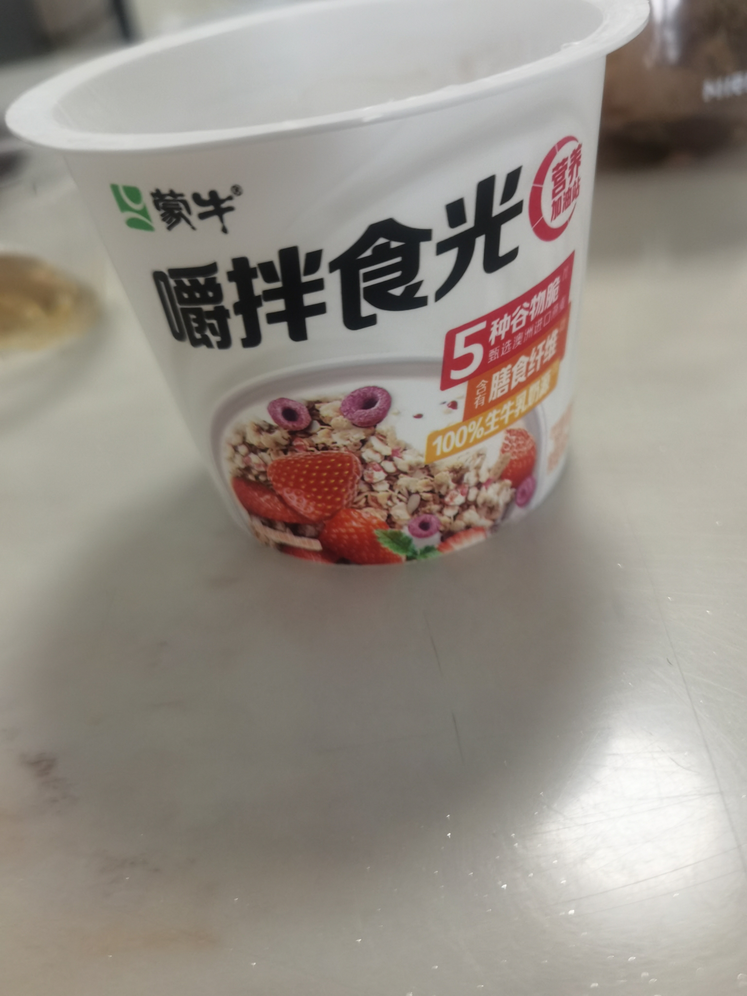 蒙牛 嚼拌食光