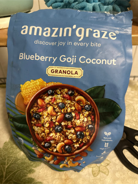 amazing graze Amazin'GrazeBlueberryGojiCoconutGranola