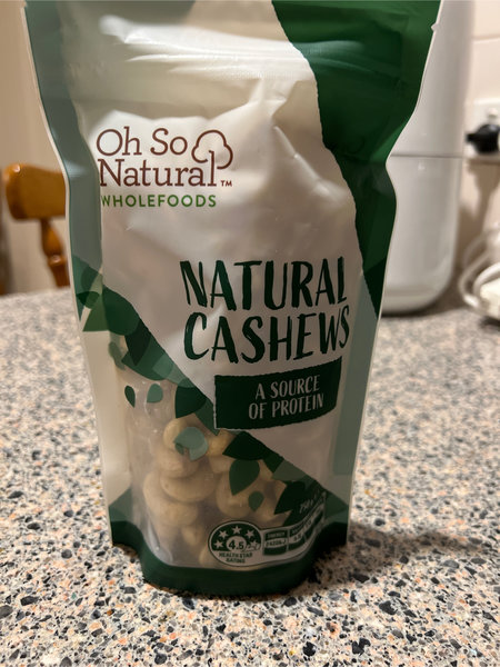 Oh so <em>natural</em> Oh so <em>natural</em> 腰果