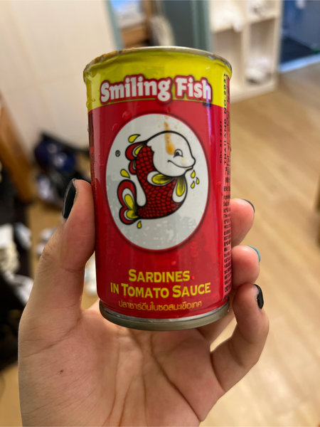 Smiling fish 茄汁沙丁鱼