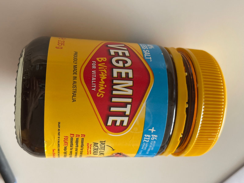 <em>Vegemite</em> Lesssalt