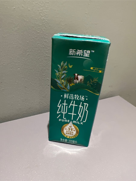 新希望白帝 新希望鲜选牧场200ML苗条砖纯牛奶