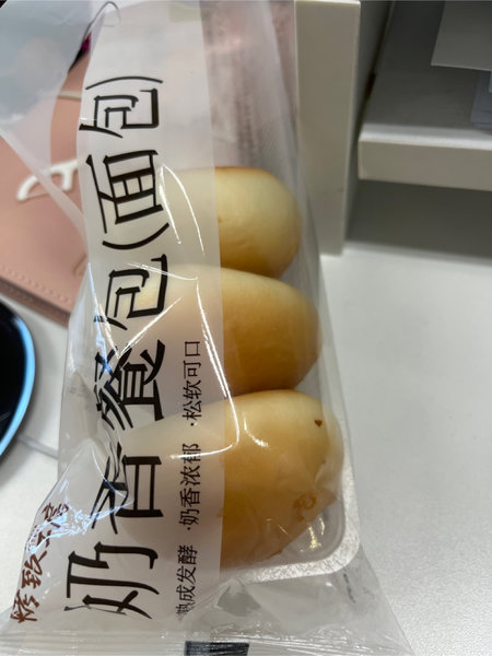 FamilyMart <em>奶香</em><em>餐包</em>(面包)