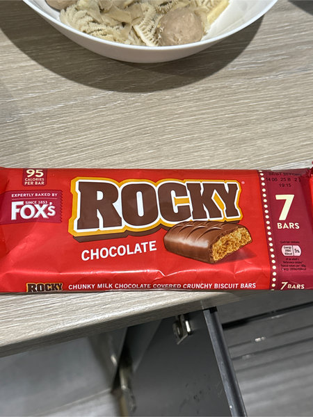 ROCKY Chunkymilkchocolate