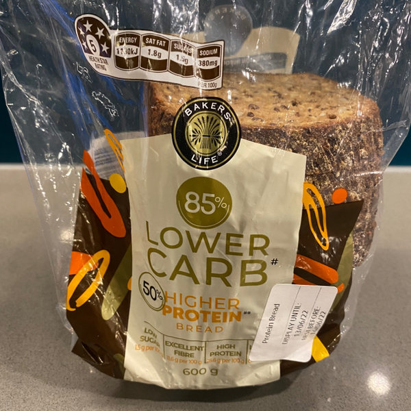 <em>BAKERS</em> LIFE LowerCarbHigherProteinBread