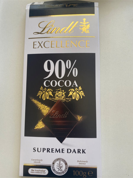 Lindt <em>90%</em>cocoa