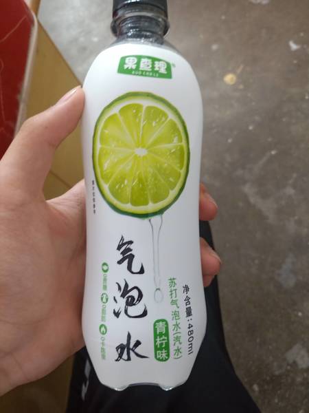 里查理 气泡水