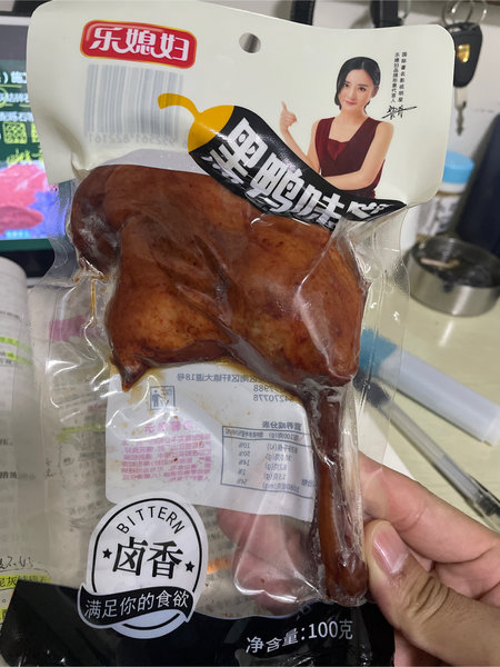 乐媳妇 黑鸭味腿