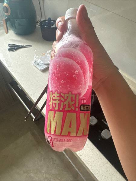 特浓MAXX 特浓 完熟白<em>桃味</em>果汁微<em>碳酸</em>含气复合果汁饮品