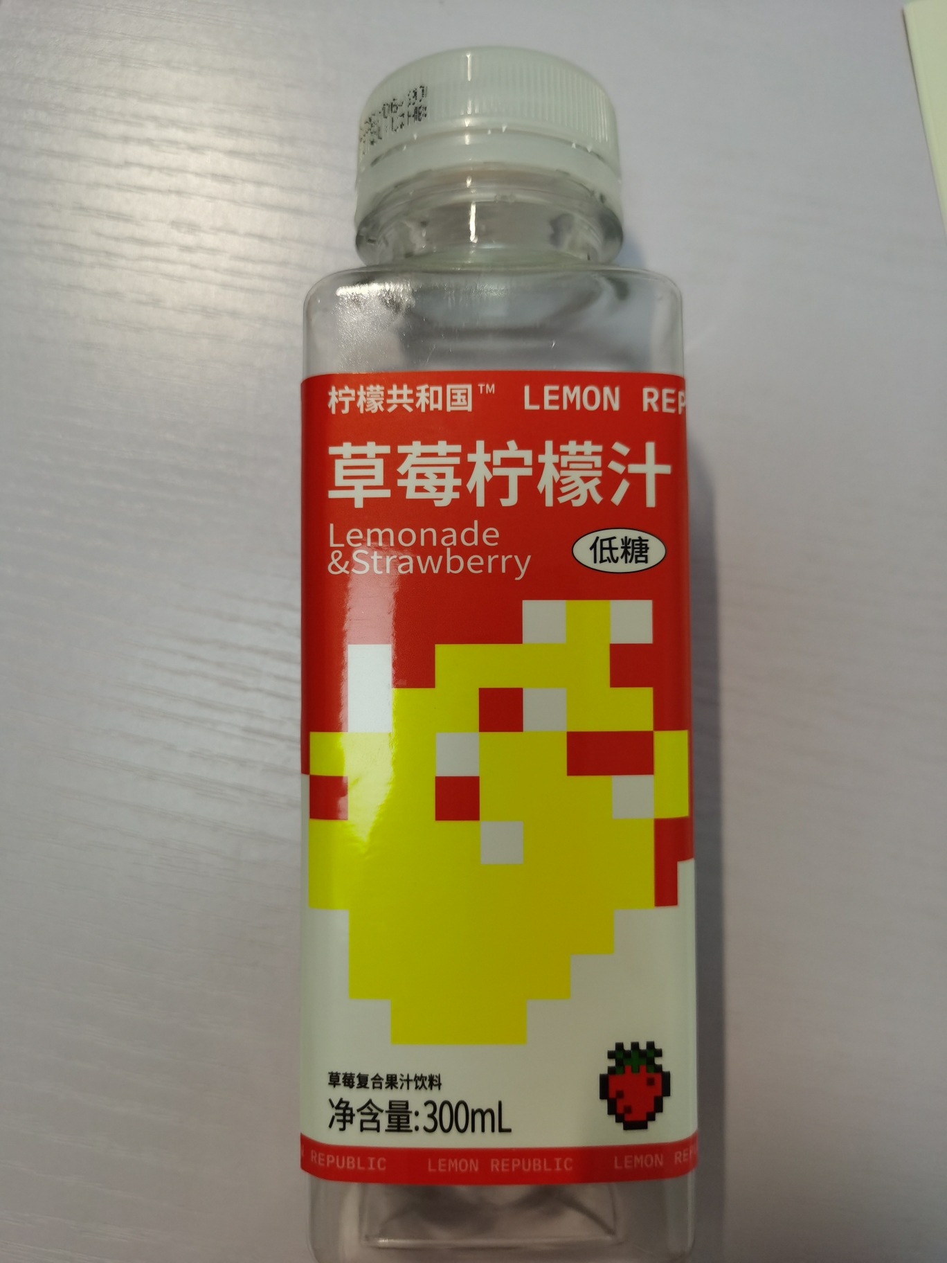 柠檬共和国 草莓柠檬汁300mL