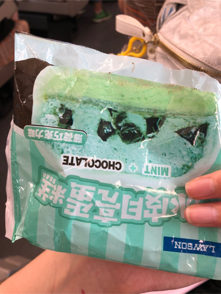 罗森 冰皮月亮蛋糕薄荷巧克力味