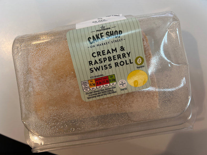 morrisons Raspberryswissroll