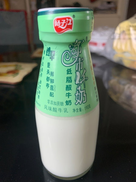 扬子江 都市纤奶低脂酸牛奶190g