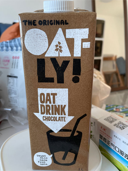 OATLY 巧克力燕麦奶