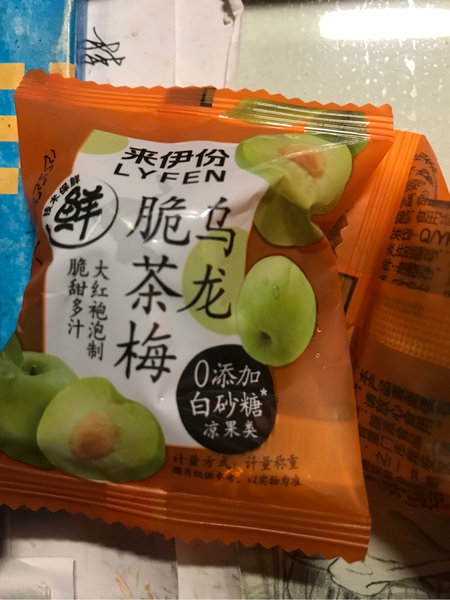 来伊份 乌龙脆茶梅