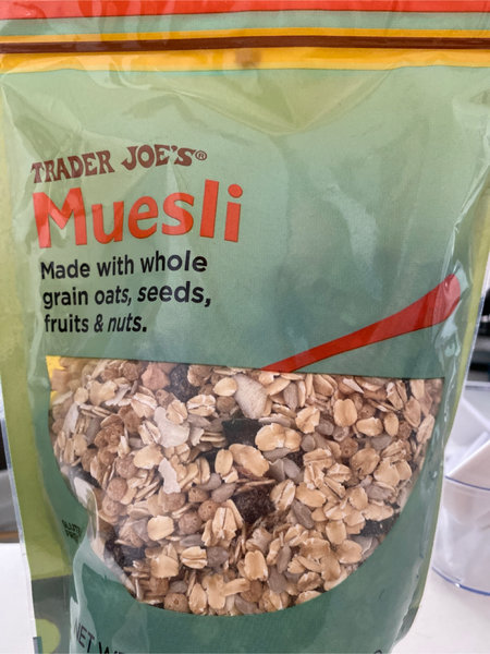 trader joes <em>Muesli</em>